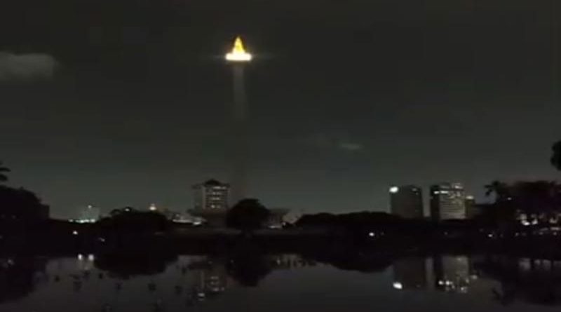 Enam Puluh Menit Gelap Jakarta Tekan Jejak Karbon